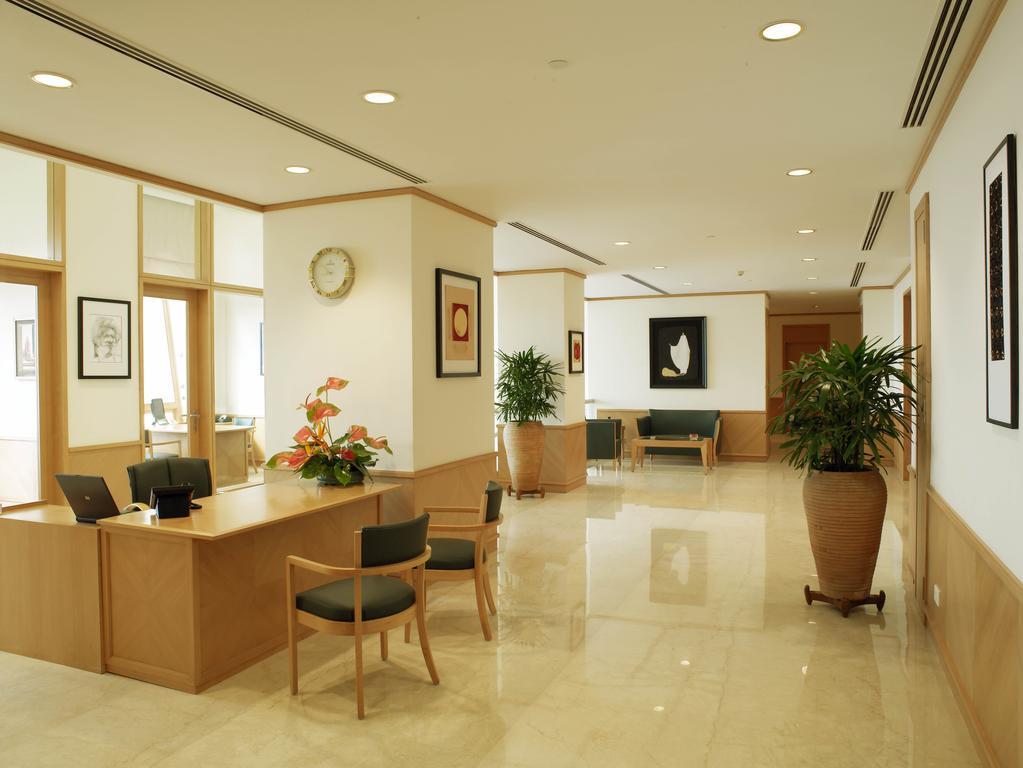 Trident Nariman Point Hotel Bombay Eksteriør billede The reception area of the hospital